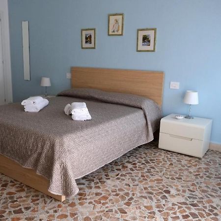 Sole & Luna Guest House Бари Экстерьер фото
