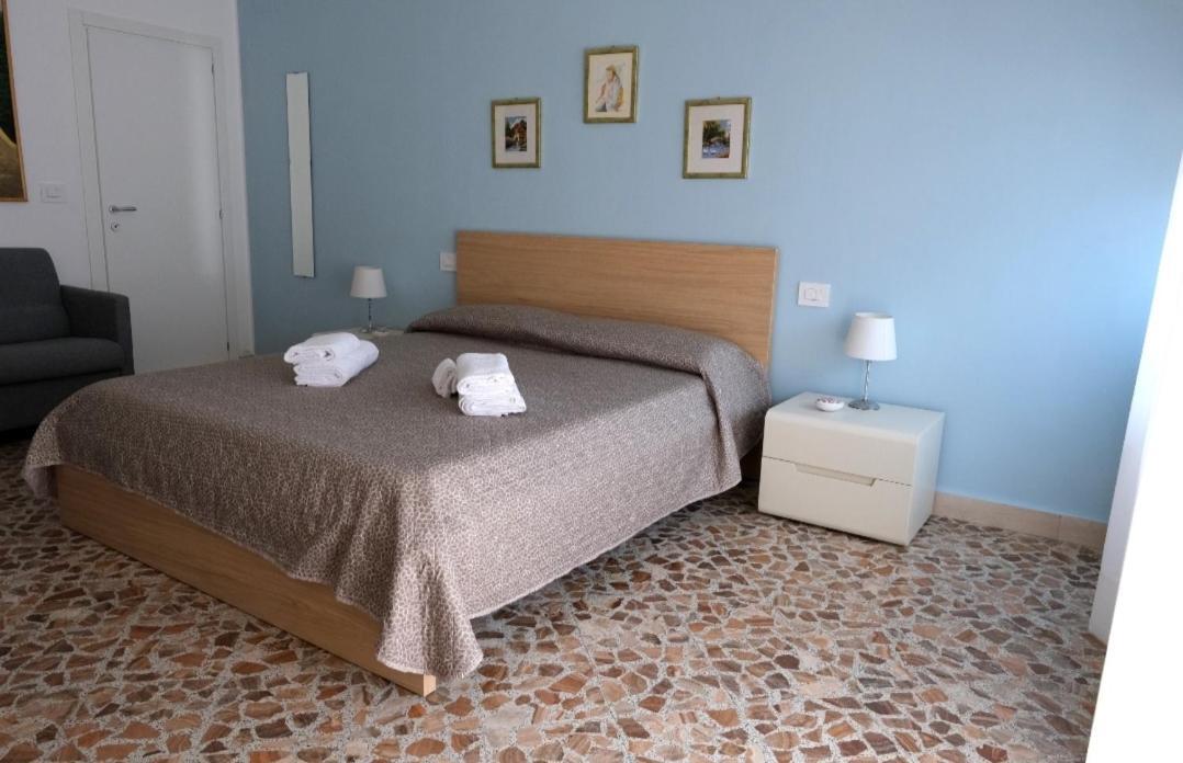 Sole & Luna Guest House Бари Экстерьер фото