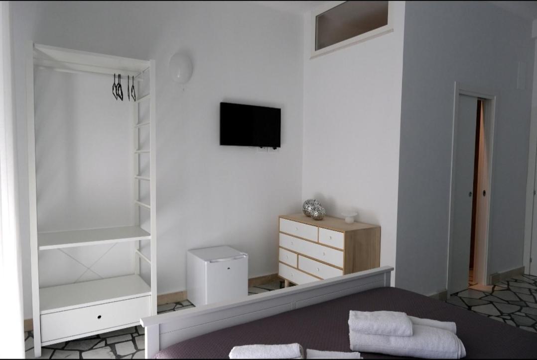 Sole & Luna Guest House Бари Экстерьер фото